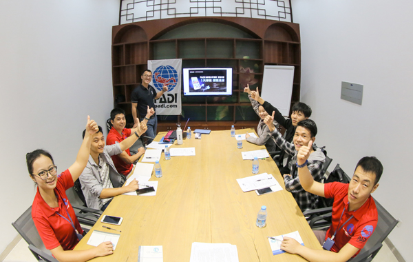 12/12正式上線！PADI 最新課程【休閑潛水員Resort Diver】 丨 一天拿證，潛遍全球